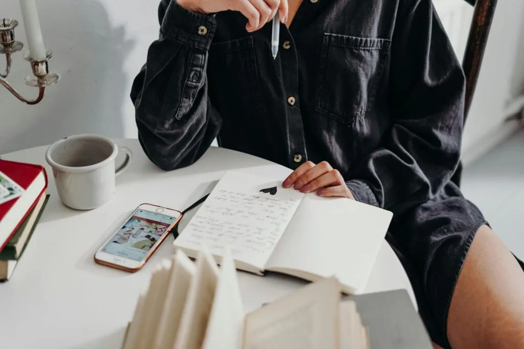 paraphrasing vs plagiarism uk